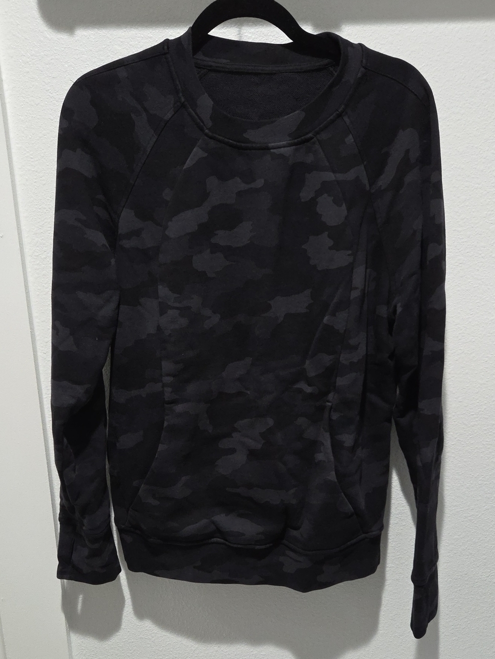 Lululemon Black Camo Pullover Sweatshirt Size 12